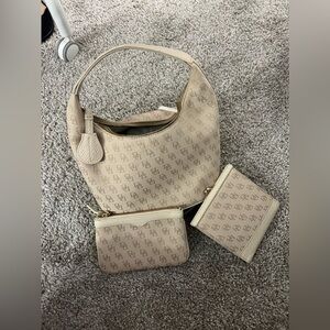 Dooney and Bourke bag